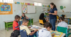 Curso de Curso Livre de Educação Inclusiva: Aprendizagem e Desempenho Escolar